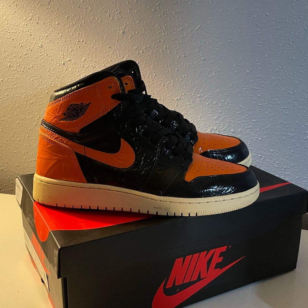 Jordan 1 Retro High
Shattered Backboard 3.0